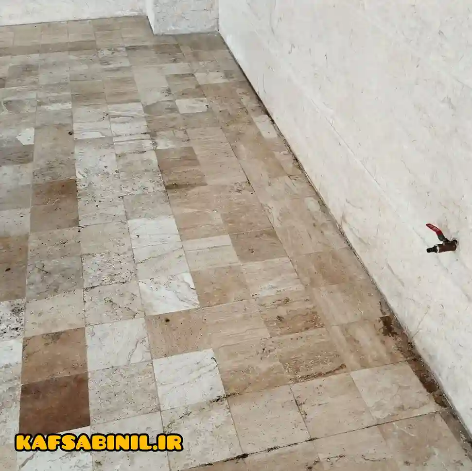 پاک کردن رسوب آب از سنگ کف پارکینگ با کف سابی